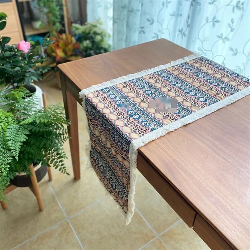 Dekoratívny behúň na stôl z bavlny a ľanu s geometrickým vzorom