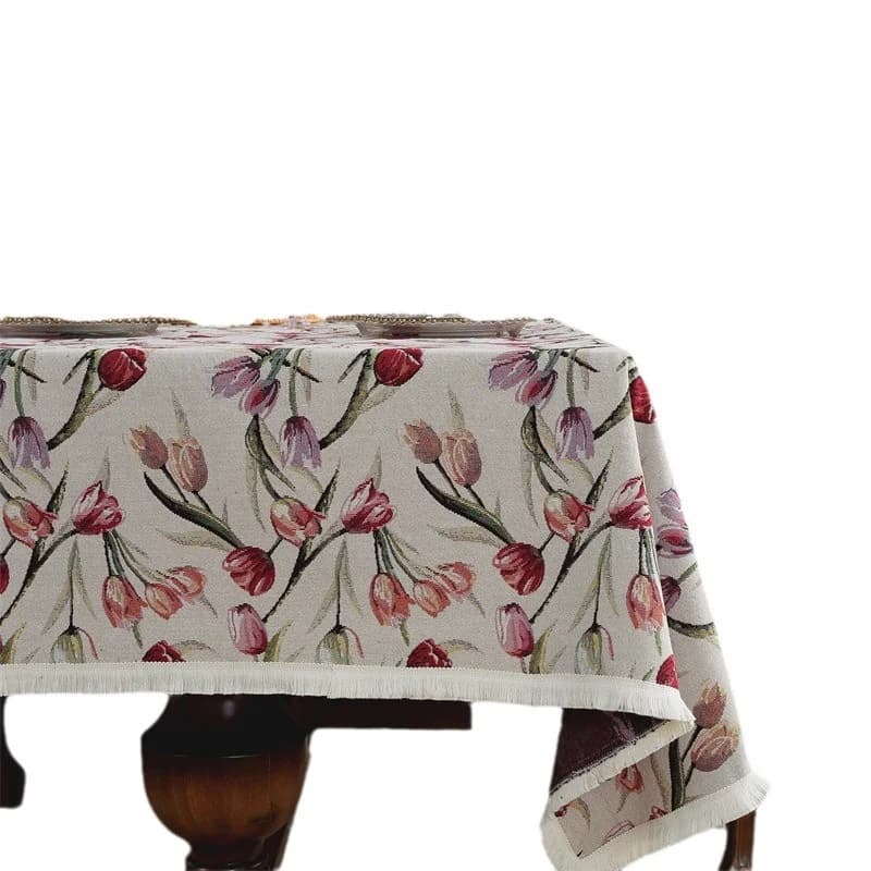 Tulipánový bežec a obrus s strapcami v talianskom štýle